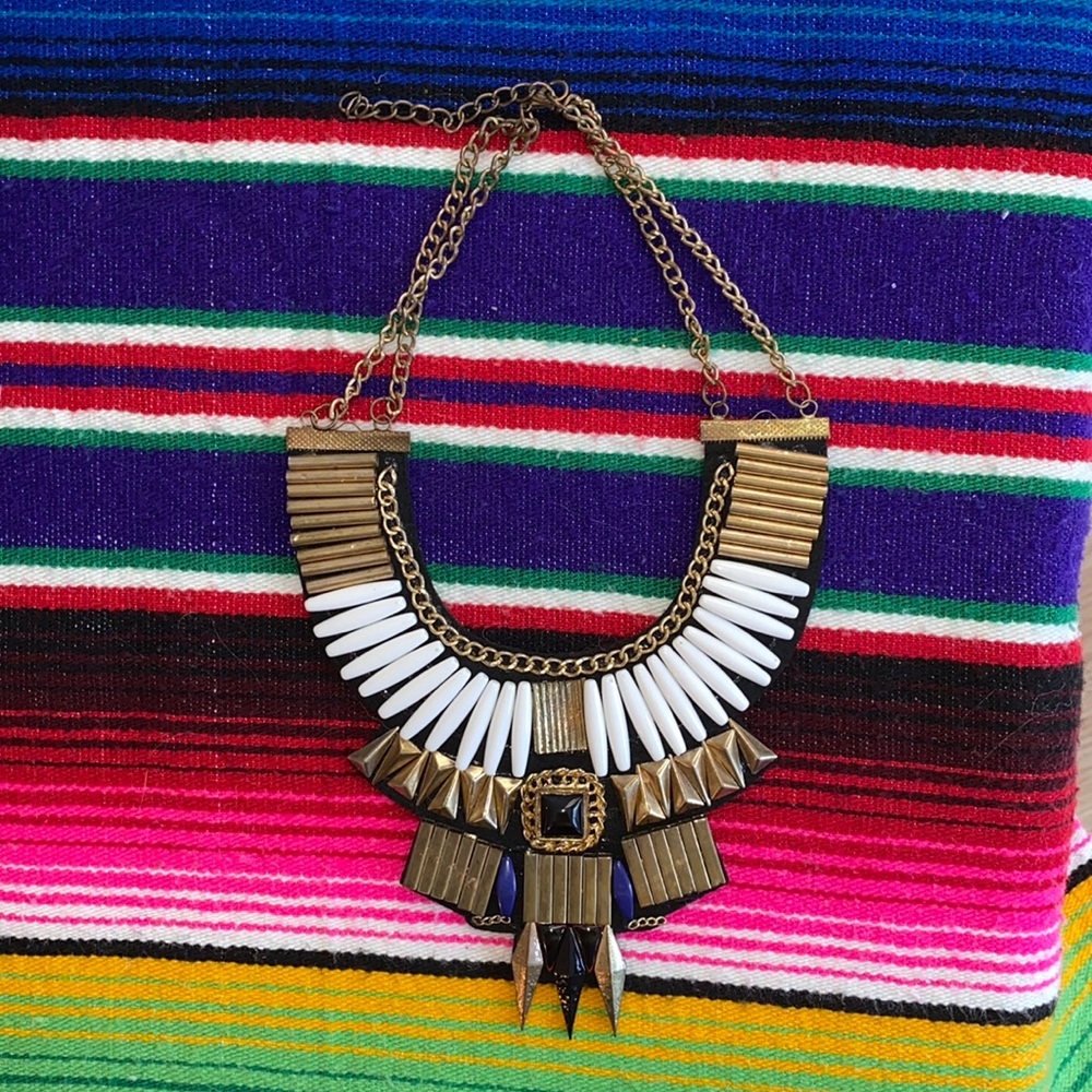 Statement necklace